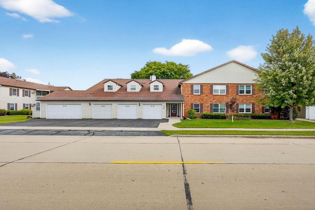 2324 Wisconsin Street, Oshkosh, Wisconsin 54901-7806, USA