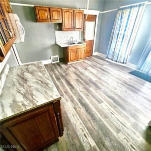 115 Madison Street, Campbell, Ohio 44405, USA