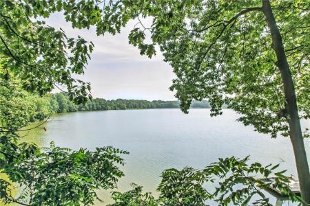 25 Lakeshore Drive, Struthers, Ohio 44471, Estados Unidos