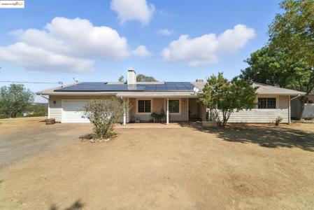 2422 Cheyenne Rd, Copperopolis, California 95228