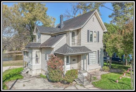 211 E Wolf River Avenue, New London, Wisconsin 54961-1470, Estados Unidos