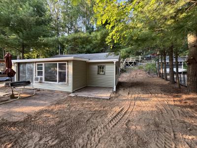 951 Lake Drive, Harrison, Michigan 48625, États-Unis