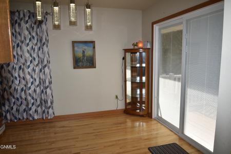 408 Center Avenue, Ashley, Dakota Północna 58413, USA