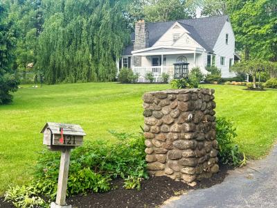 121 Lewis Road, Trumbull, Connecticut 06611, USA