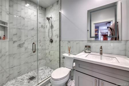 53995 Route 25 Unit #Apt 1, Southold, New York 11971