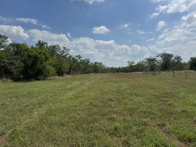 5986 FM 1107 Unit B, Stockdale, Texas 78160, USA