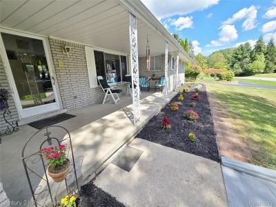 650 Longford Drive, RochesterHills, Michigan 48309, USA