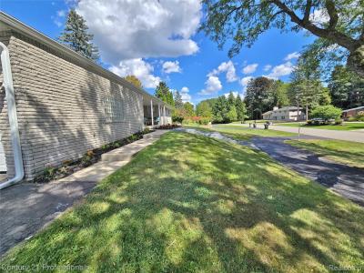 650 Longford Drive, RochesterHills, Michigan 48309, USA