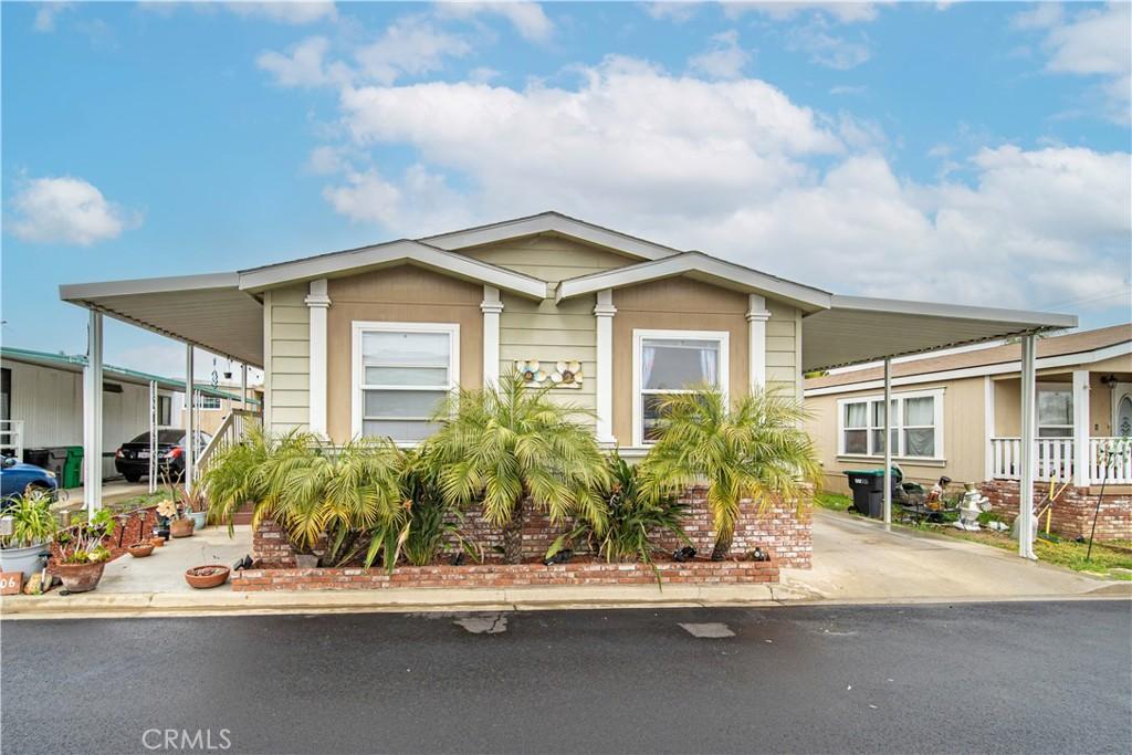 2755 Arrow Highway , 106, La Verne, 加州 91750, 美國