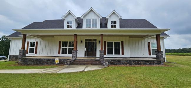 2078 County Road 17, Headland, Alabama 36345