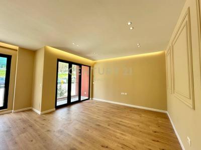 Kodra e Diellit, Tirana, אלבניה