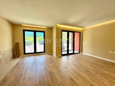 Kodra e Diellit, Tirana, אלבניה