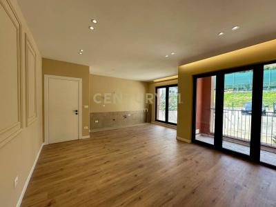 Kodra e Diellit, Tirana, אלבניה