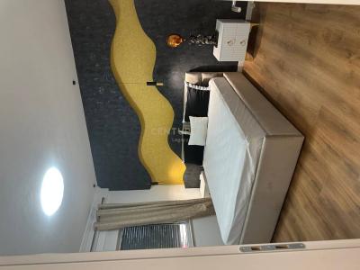 Liqeni i Thatë, Tirana, Albania