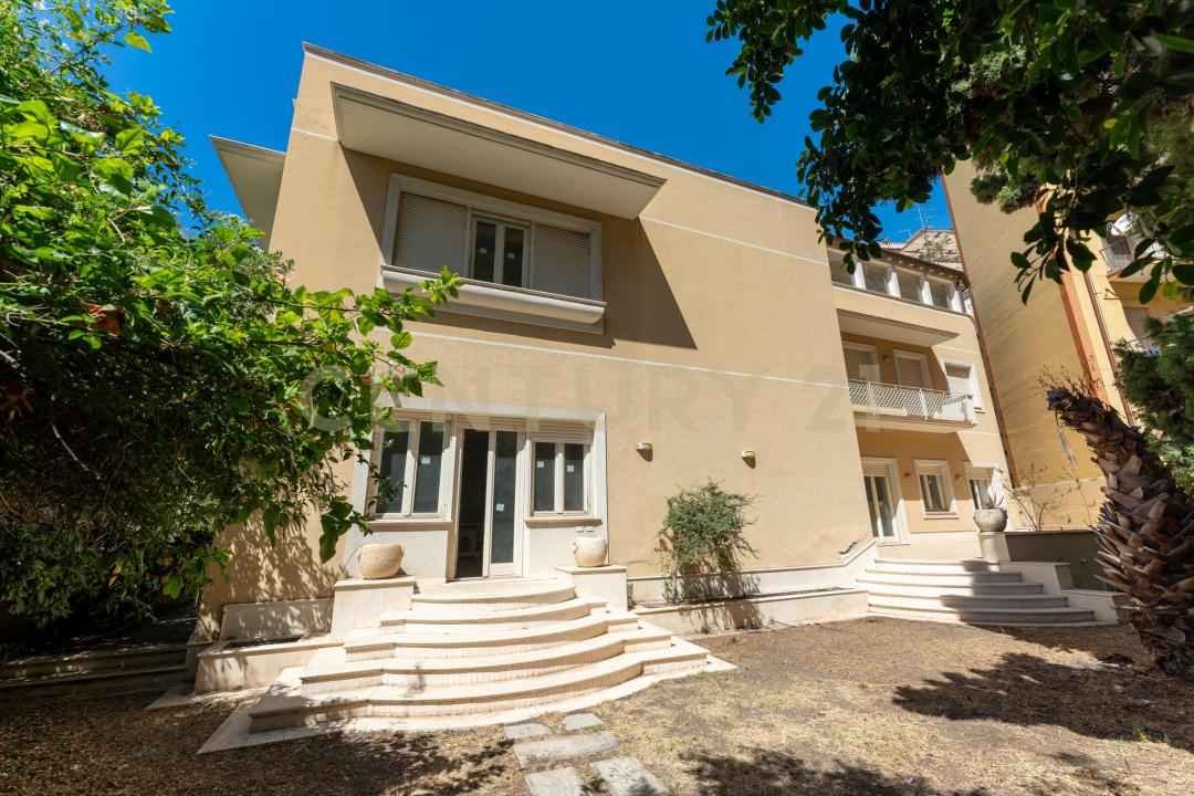 Via Salvatore Paola, Catania, Sicilia 95127, イタリア