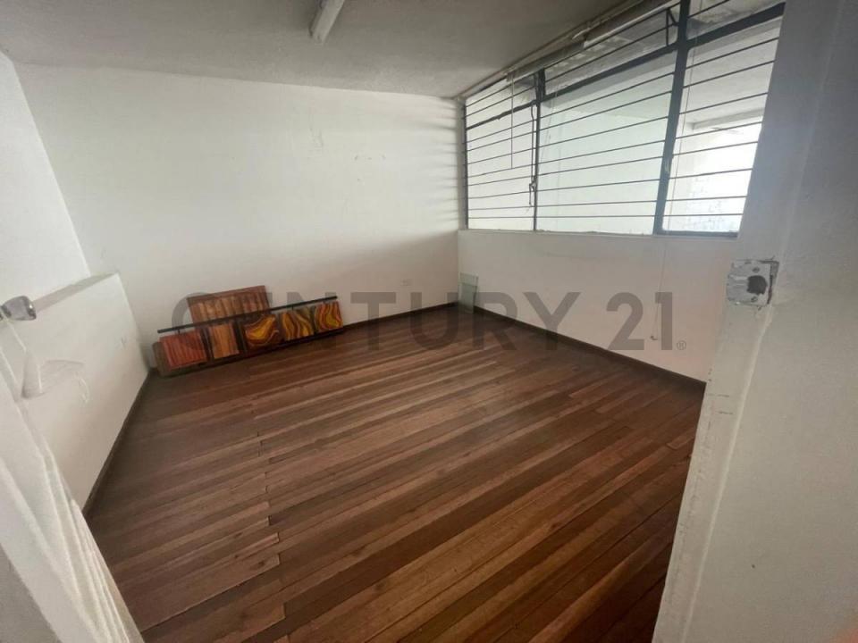 El Mercurio E10-23, Quito, Pichincha 00001, 厄瓜多爾