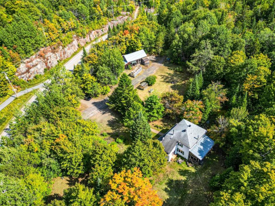 1941Z Route Principale, Wentworth-Nord, Quebec J0T 1Y0, Canadá