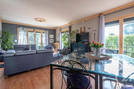 Coubron, Isla De Francia 93470, Francia