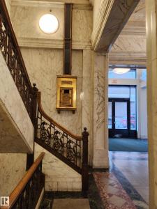 10134 100 STREET NW, Edmonton, Alberta T5J 0N8, Canada