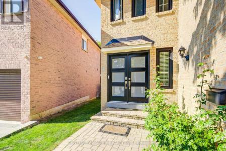 18 PARK LANE CIRCLE, Richmond Hill (south Richvale), Ontario L4C 6S8, Kanada