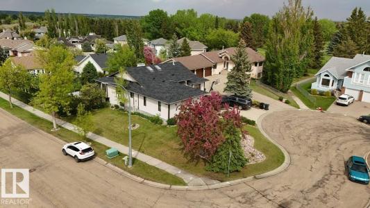 7 FIELDSTONE COVE, Spruce Grove, Alberta T7X 3C1, Canada