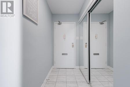 1455 LAWRENCE AVENUE WEST, Toronto (brookhaven-amesbury), Ontario M6L 1B1, Canada