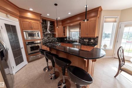 13527 158 AVENUE NW, Edmonton, אלברטה T6V 1S3, קנדה 