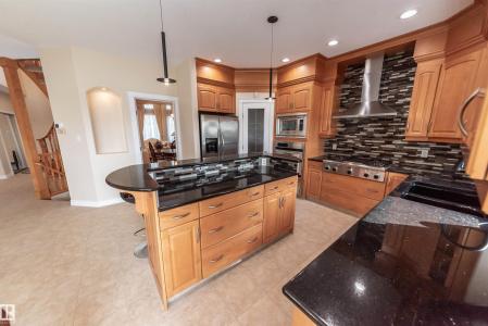 13527 158 AVENUE NW, Edmonton, אלברטה T6V 1S3, קנדה 