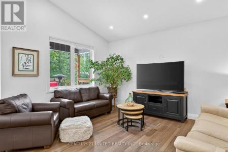 322 ELBOW POINT ROAD, Trent Lakes, Ontario K0L 1J0, Canadá