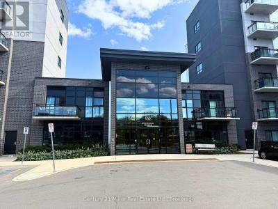 102 GROVEWOOD COMMON, Oakville (go Glenorchy), 安大略省 L6H 0X3, 加拿大