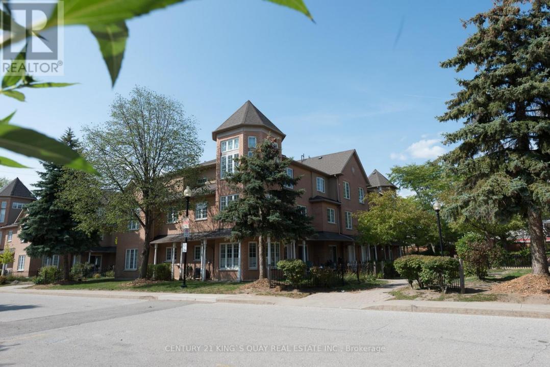 12 ST MORITZ WAY, Markham (unionville), أونتاريو L3R 4E8, كندا 