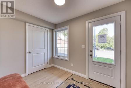 19 ANDERSON STREET, Woodstock (woodstock - South), 安大略省 N4S 9A3, 加拿大