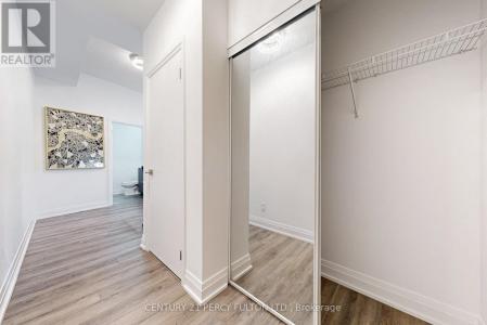 56 FOREST MANOR ROAD, Toronto (henry Farm), Ontario M2J 1M1, Canada