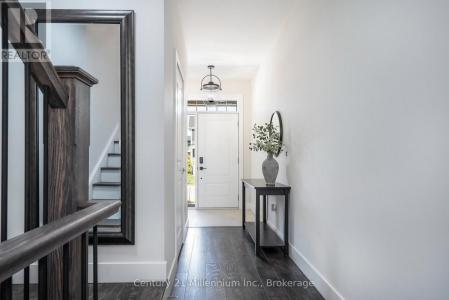 135 COURTLAND STREET, Blue Mountains, Ontario L9Y 0R4, Canada