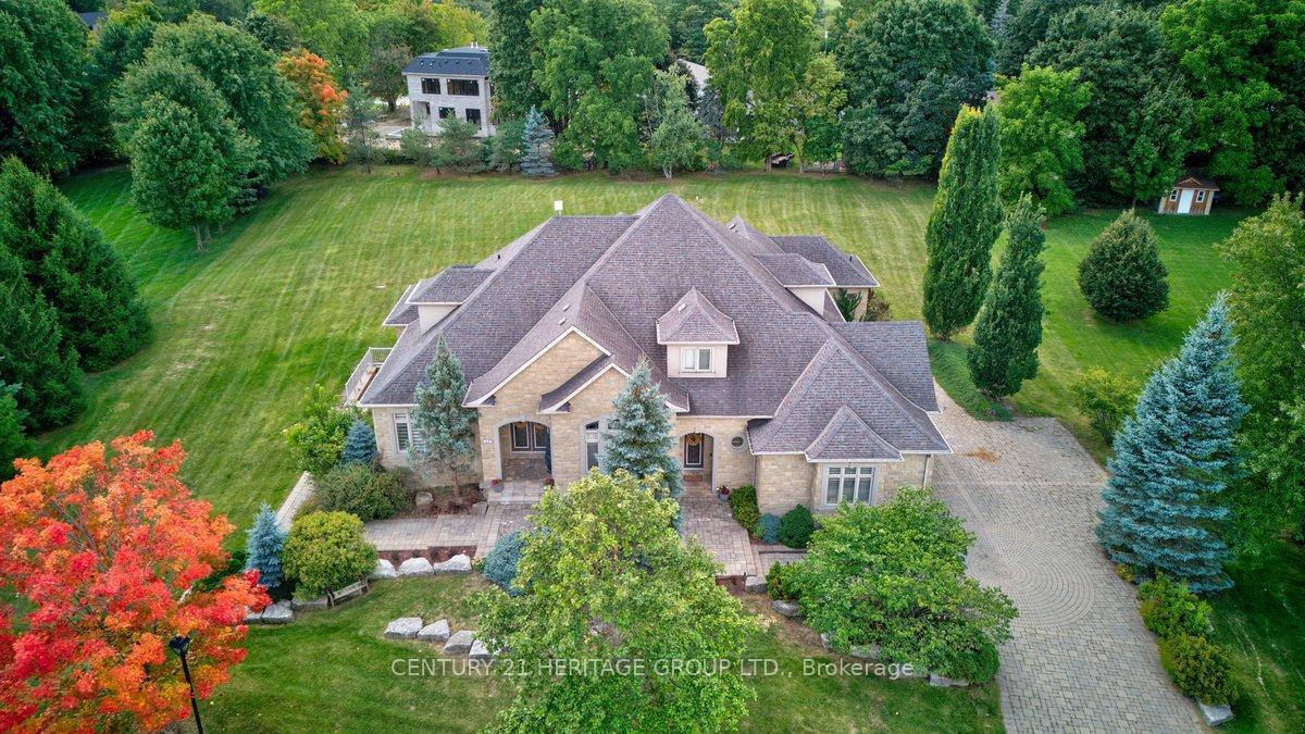 12 PRINCE ADAM COURT, King, Ontario L7B 1M1, Canadá