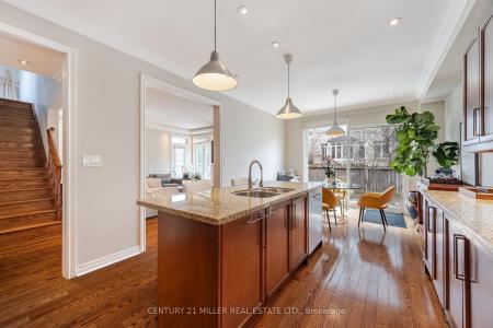 2098 WILDFEL WAY, Oakville, אונטריו L6M 0E2, קנדה