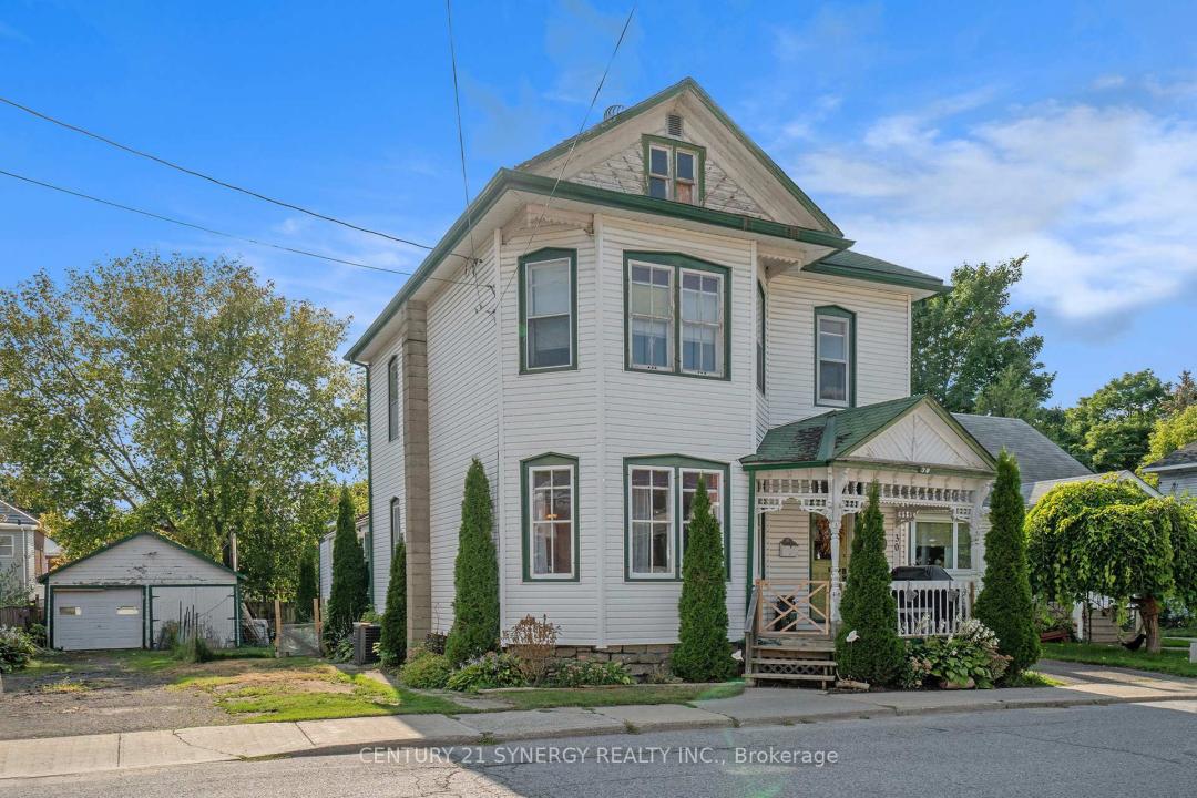 30 KENSINGTON AVENUE, Smiths Falls, Ontario K7A 2K5, Canada