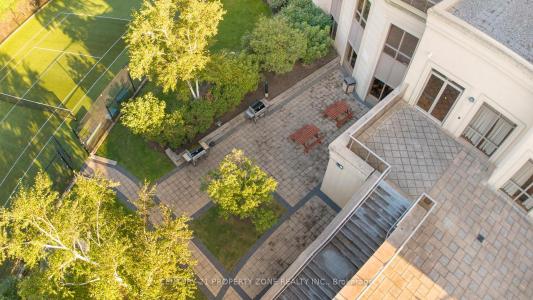 710 HUMBERWOOD BOULEVARD, Toronto, Ontario M9W 7J5, Canada