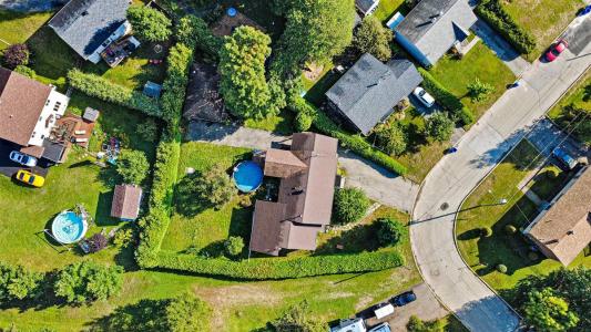 516  Rue St-Patrick, Brownsburg-Chatham, Quebec J8G 2Y5, Canada