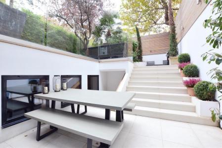 29, Pembroke Gardens, London, United Kingdom