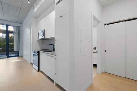 200 Boul. Marcel-Laurin, Montréal (Saint-Laurent), Quebec H4M 0B1, Canada