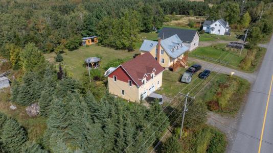 260  Av. St-Clovis, Saint-Alexandre-de-Kamouraska, Quebec G0L 2G0, Canadá