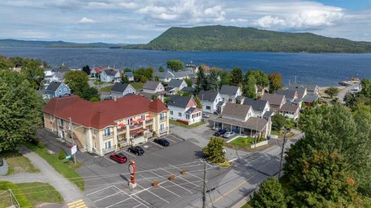 1  Rue du Quai, Témiscouata-sur-le-Lac, Quebec G0L 1E0, Canada