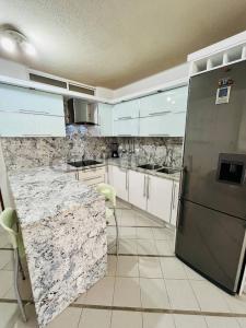 COMPLEJO TURISTICO EL MORRO , Puerto La Cruz, Anzoategui 6023, Venezuela