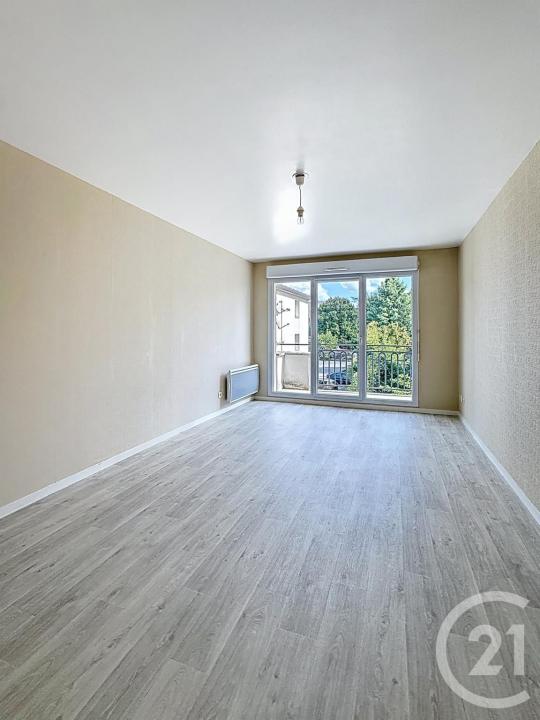 La Chapelle St Mesmin, Centro 45380, França