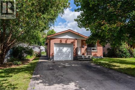 8 PAMELA PLACE, Guelph, Ontario N1H 8C9, Canada
