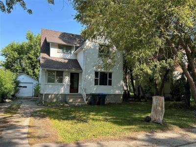 15 BIRCH STREET, Pine Falls, 馬尼托巴 R0E 1M0, 加拿大