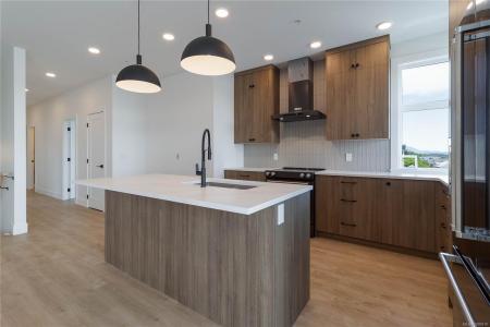 201 DOGWOOD DR, Ladysmith, 不列颠哥伦比亚省 V9G 0C3, 加拿大