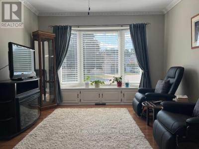 65 EDWIN CRESCENT, Tillsonburg, Ontario N4G 5H2, Canada