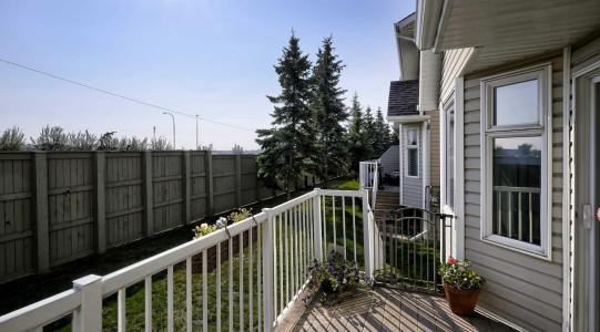567 EDMONTON TRAIL NE, Airdrie, 앨버타주 T4B 2L4, 캐나다